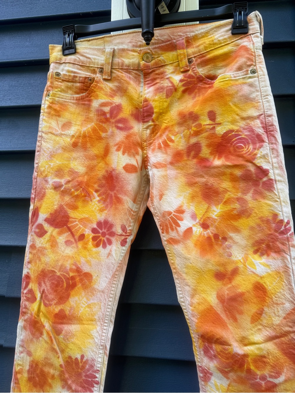 Hand Painted Upcycled Levi’s Floral Jeans Fall Vibe Size 30 - Picture 12 of 14